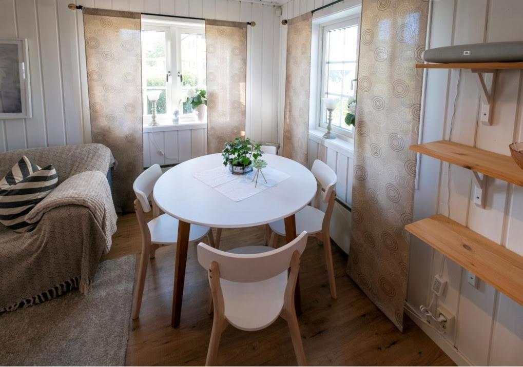 Lilla Groena Huset Pa Garden Härnösand المظهر الخارجي الصورة