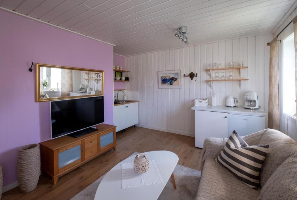 Lilla Groena Huset Pa Garden Härnösand المظهر الخارجي الصورة
