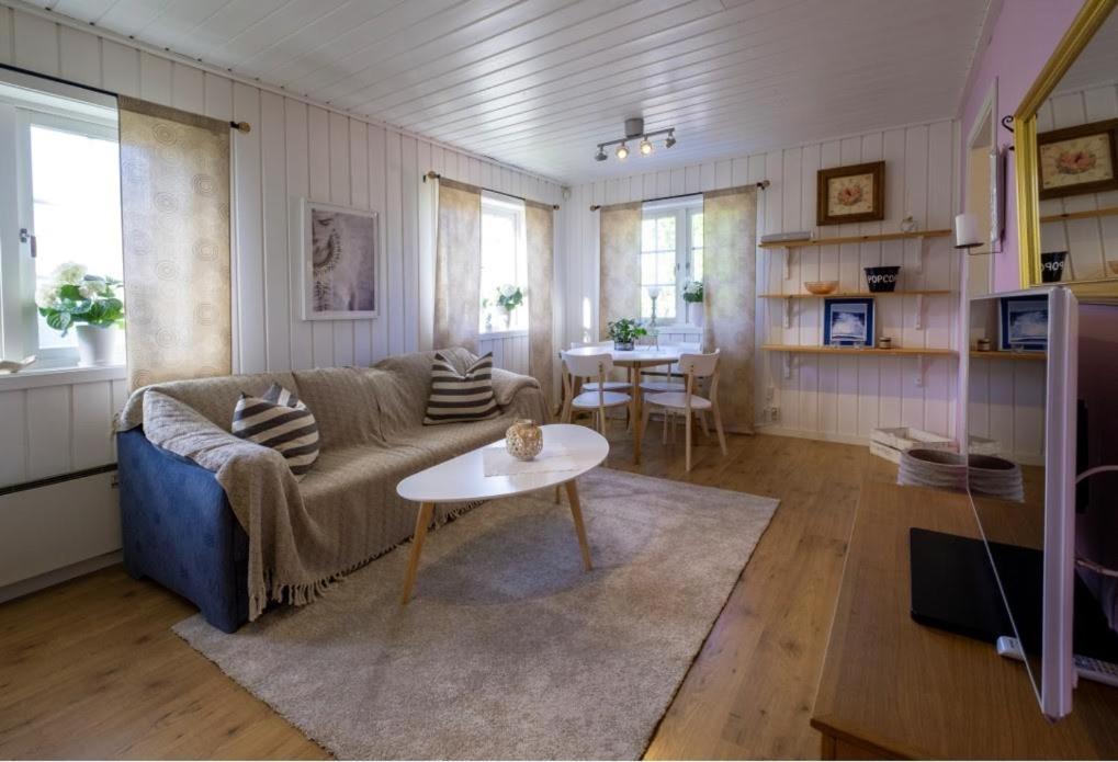 Lilla Groena Huset Pa Garden Härnösand المظهر الخارجي الصورة