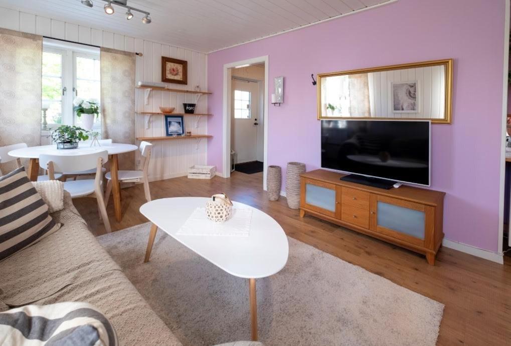 Lilla Groena Huset Pa Garden Härnösand المظهر الخارجي الصورة