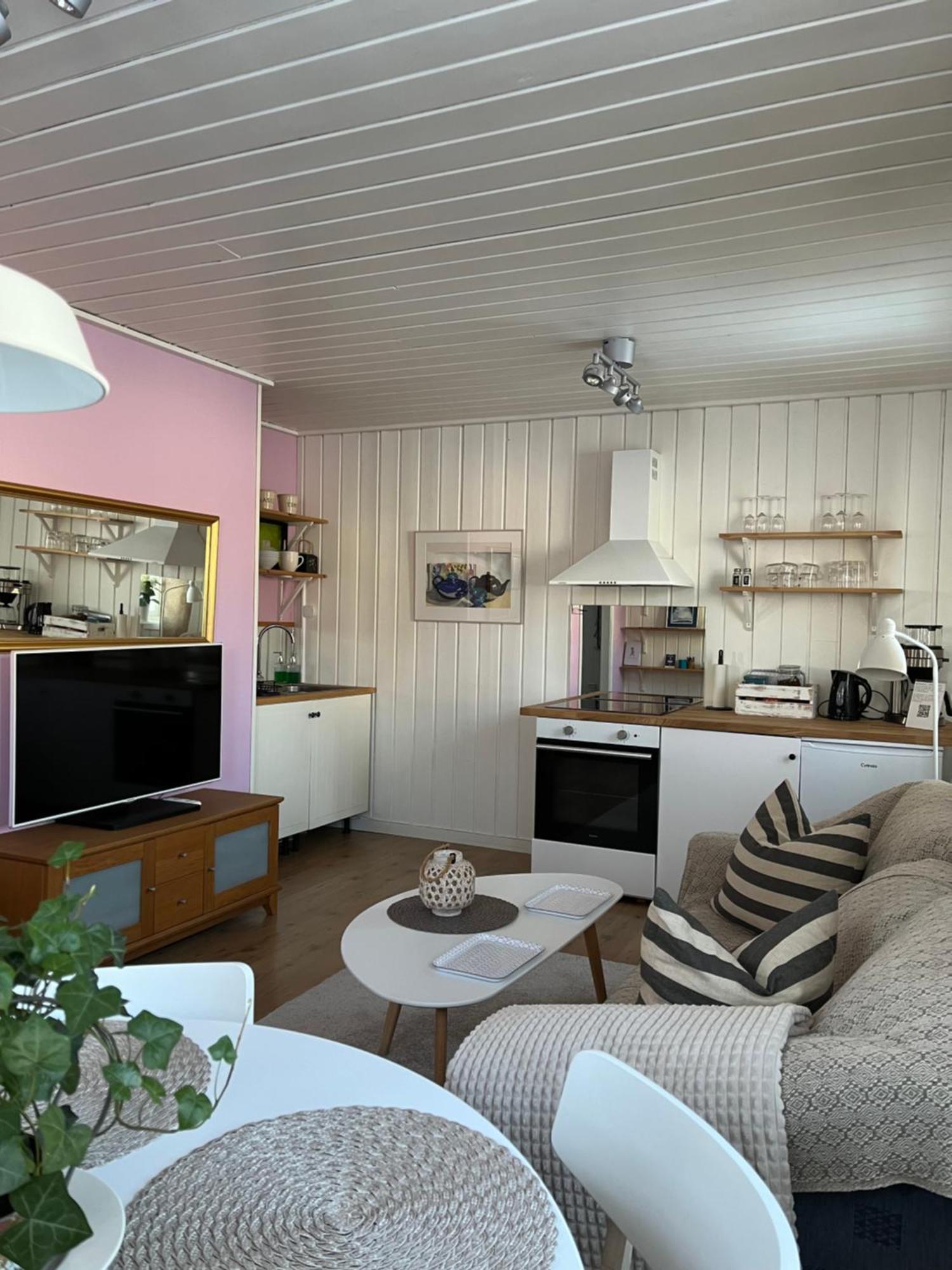 Lilla Groena Huset Pa Garden Härnösand المظهر الخارجي الصورة